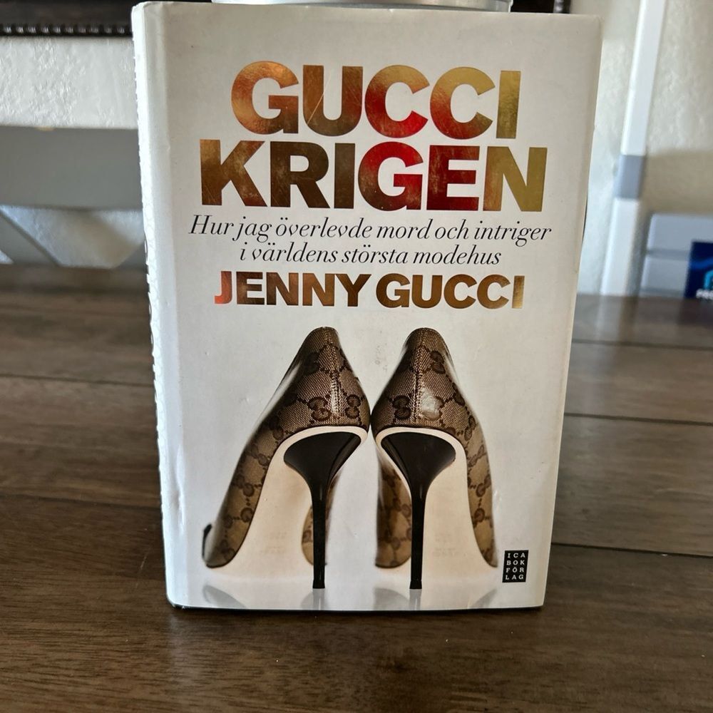 “Guccikrigen – Jenny Gucci (Swedish) Gucci Wars‎ Swedish Paperback”